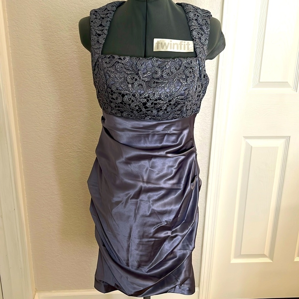 Adrianna Papell. Size 10